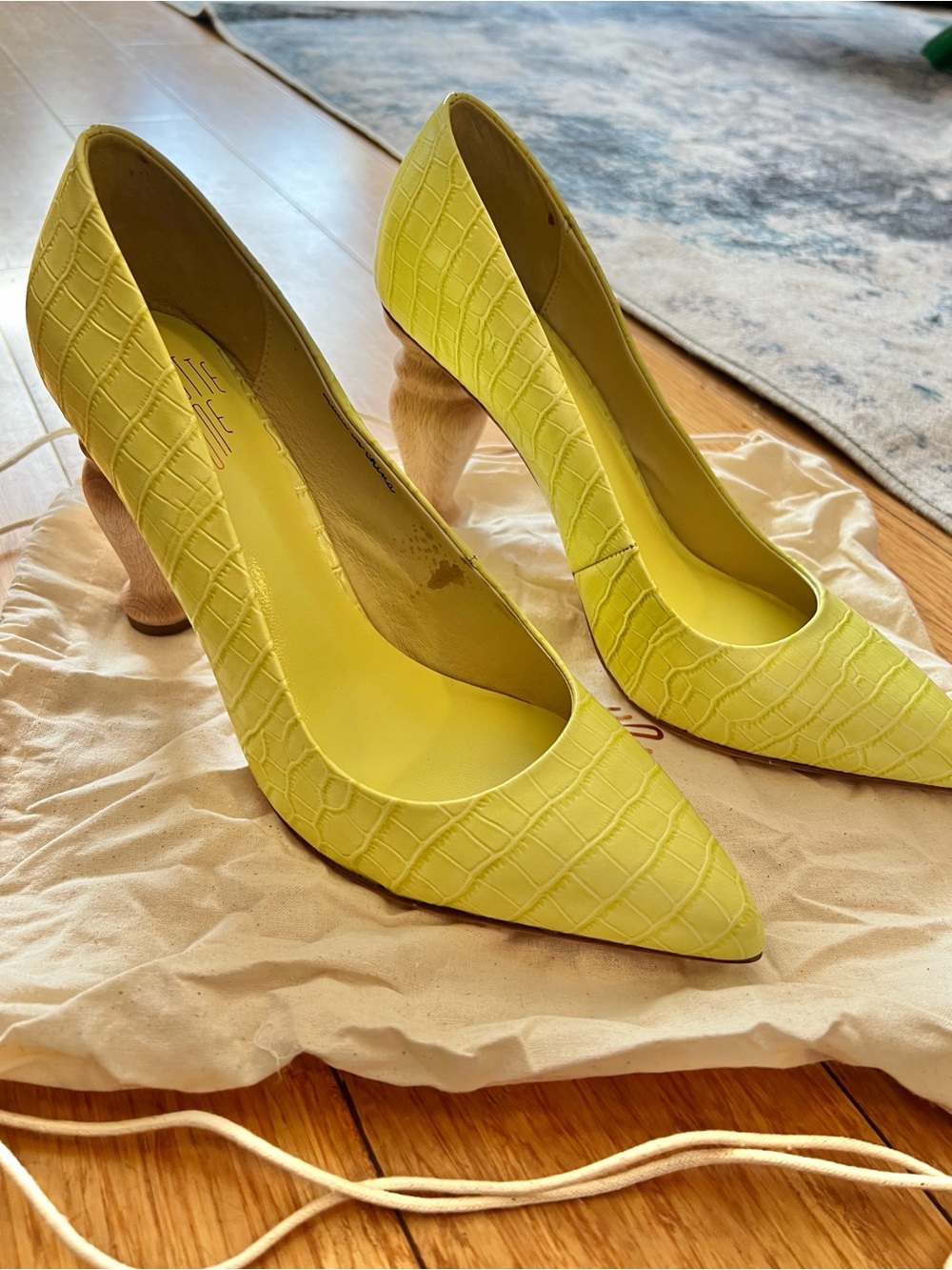 NWOT Charlotte Stone Baughn Pump in Acid Yellow | Size 10 (Fits Like a 9)